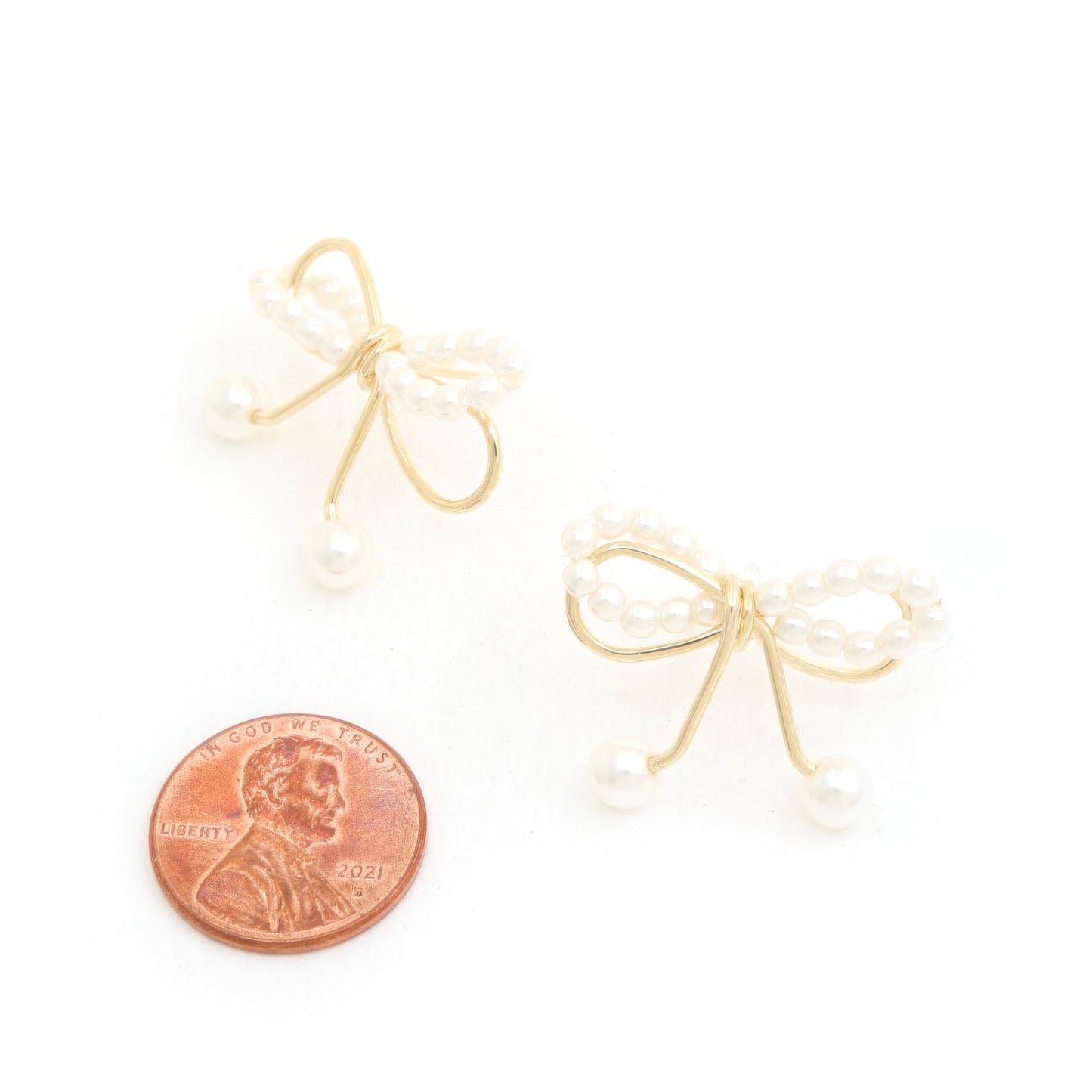 Sodajo Pear Bead Metal Bow God Dipped Earring