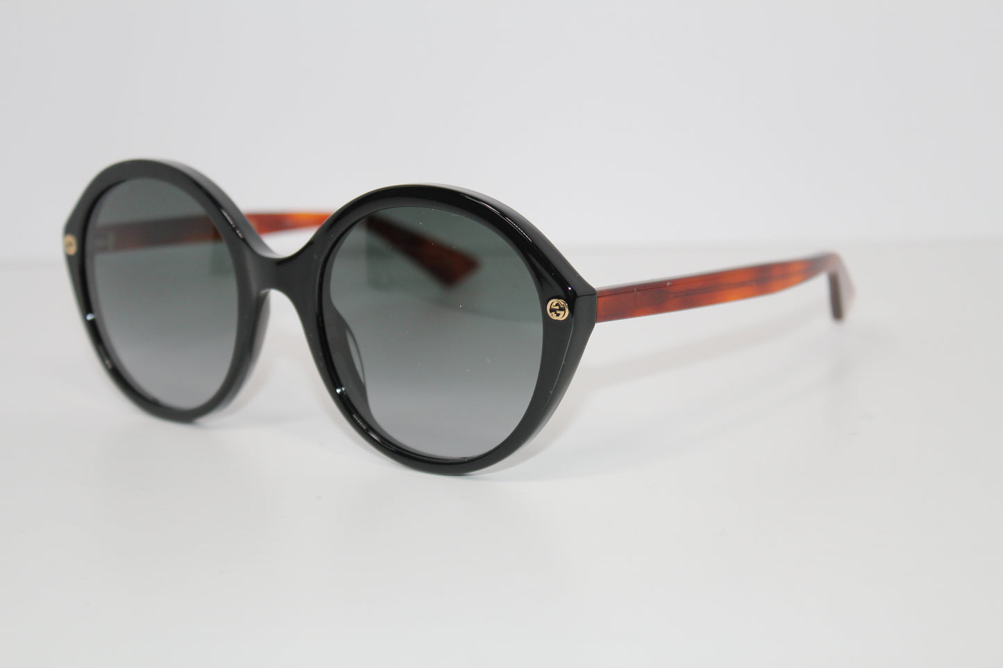 Gucci Round Sunglasses- Black/Brown