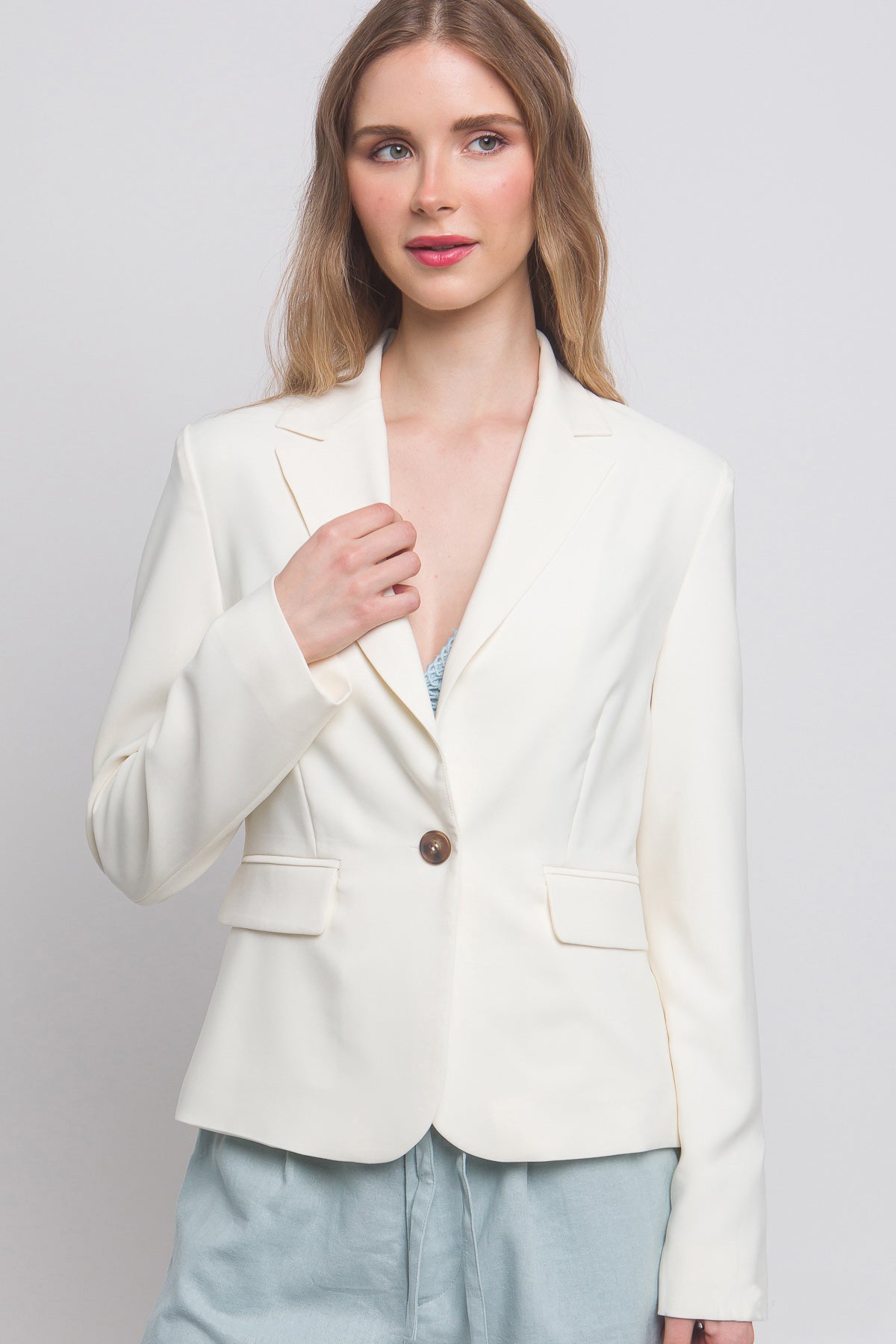 Single Button Closures Vertigo Blazer