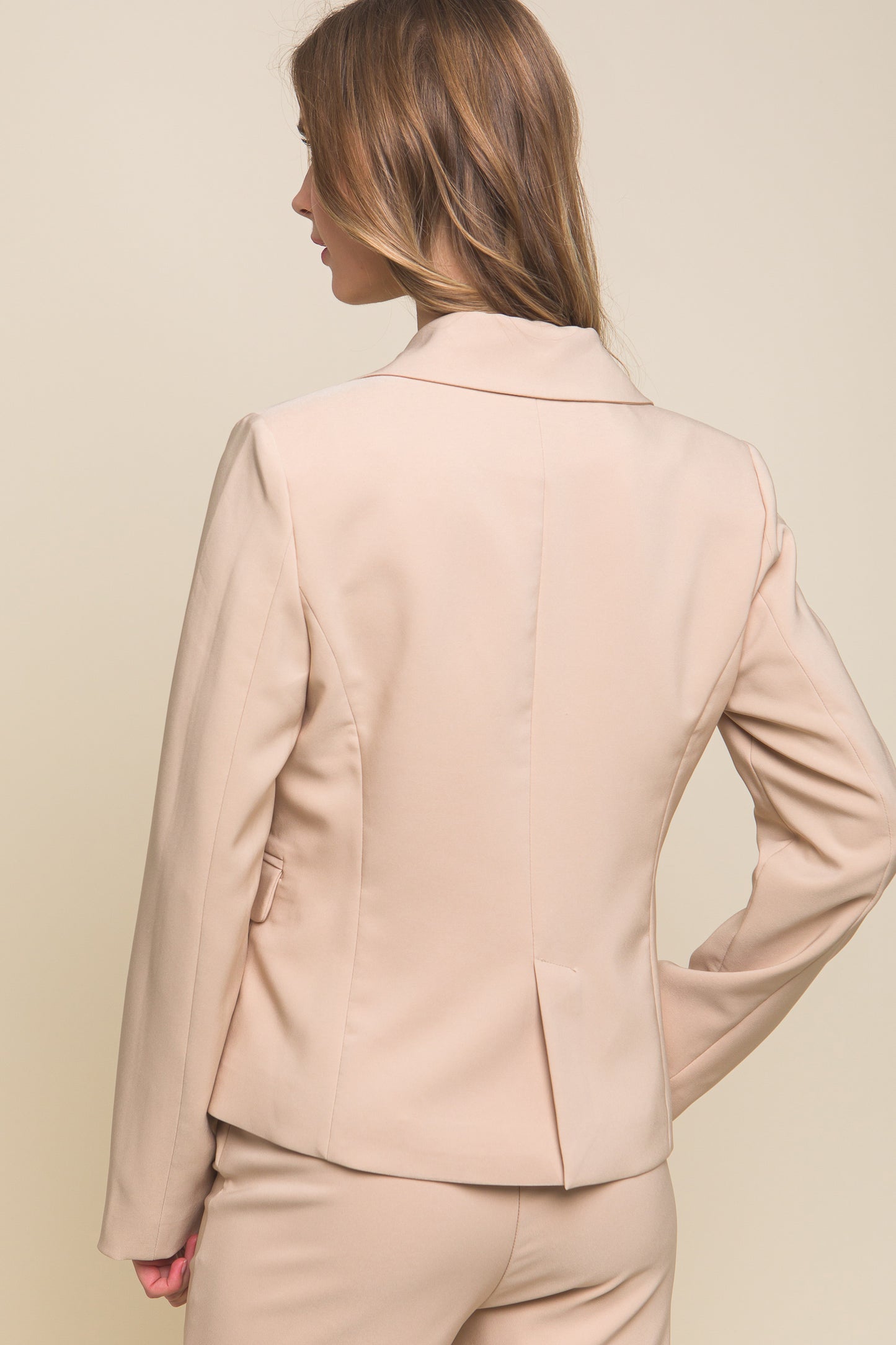 Single Button Closures Vertigo Blazer